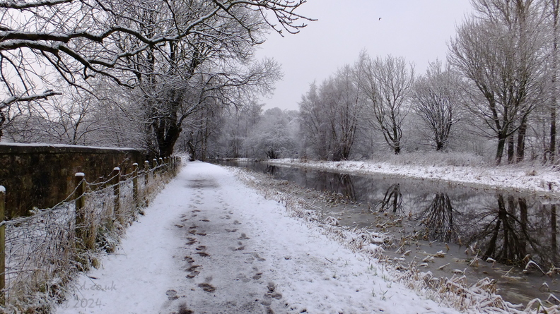 Snowy Monklands Canal